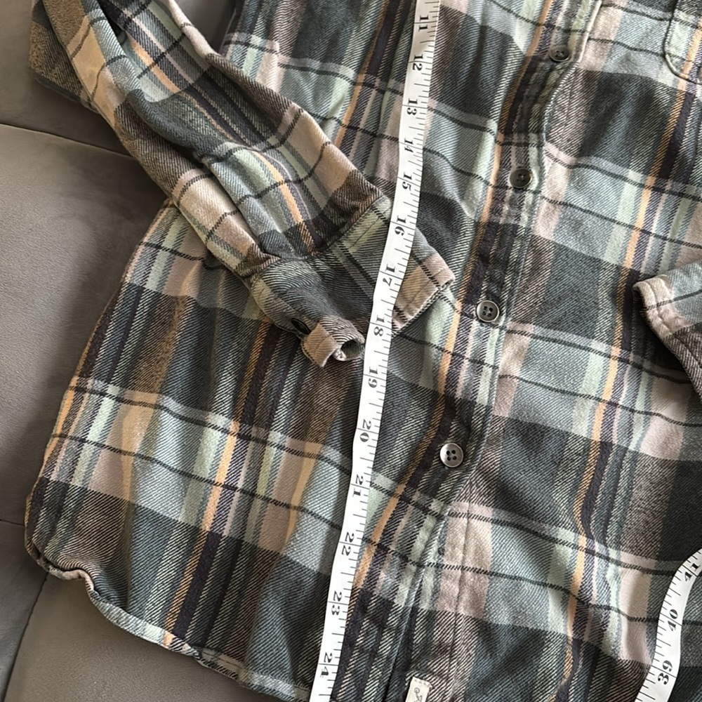 Woolrich Plaid Button-Up Shirt Flannel size Small - image 4